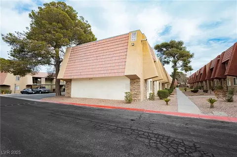 5493 Indian River Dr #376, Las Vegas, NV 89103