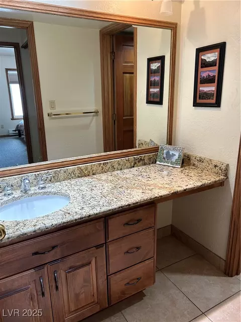 Bath - 150 W Ridge View St #241, Brian Head, UT 84719 photo 3 of 6