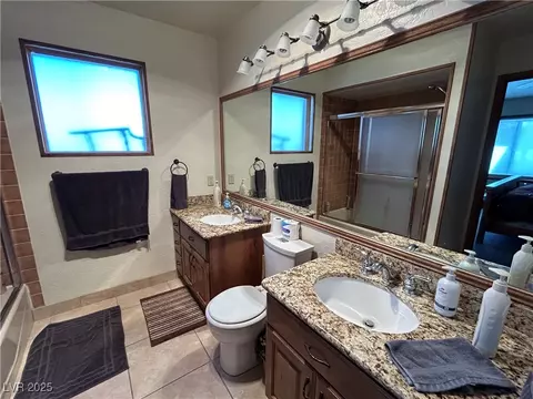 Bath - 150 W Ridge View St #241, Brian Head, UT 84719 photo 1 of 6