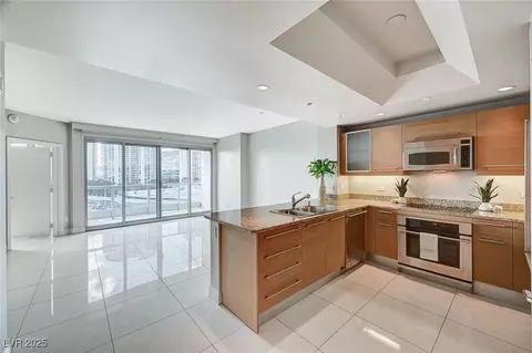 222 Karen Ave #705, Las Vegas, NV 89109