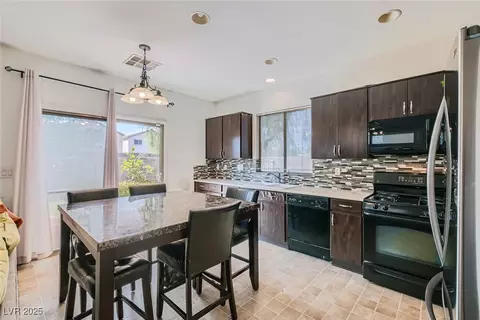 2905 Vigilante Ct, North Las Vegas, NV 89081