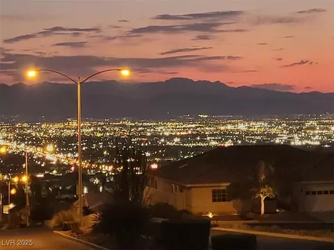 1880 Claudine Dr, Las Vegas, NV 89156