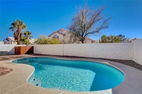 9995 Yellow Canary Ave, Las Vegas, NV 89117