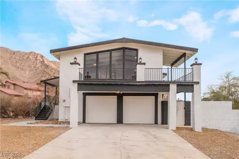 6885 Stone Dr, Las Vegas, NV 89110
