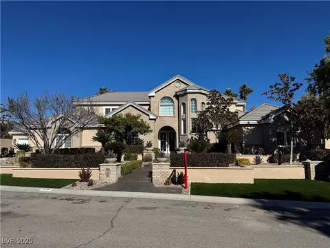8100 Via Del Cerro Ct, Las Vegas, NV 89117