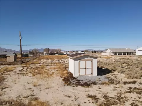 3080 Oakridge Ave, Pahrump, NV 89048