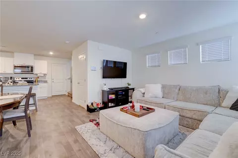 1132 Ruby Sparrow St, Henderson, NV 89011 photo 1