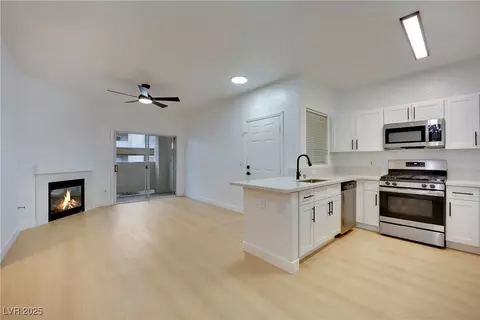 855 N Stephanie St #1715, Henderson, NV 89014