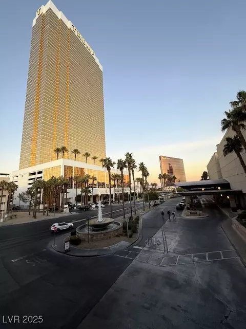 2000 N Fashion Show Dr #4328, Las Vegas, NV 89109