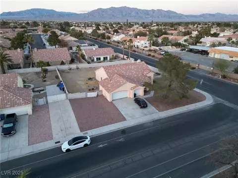 8000 W Hammer Ln, Las Vegas, NV 89149