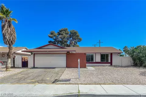 42 Del Amo Dr, Las Vegas, NV 89110