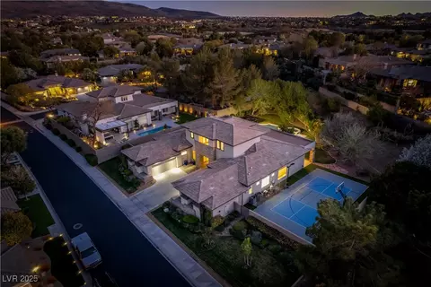 68 Isleworth Dr, Henderson, NV 89052