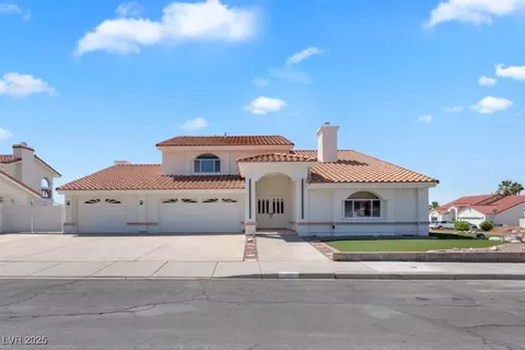 2161 Avalon Dr, Laughlin, NV 89029