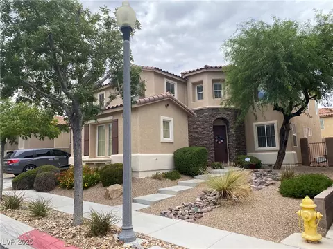 9364 Olympia Falls Ave, Las Vegas, NV 89149