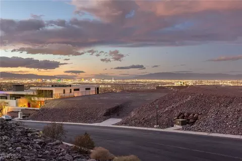 15 Cloud Chaser Blvd, Henderson, NV 89012