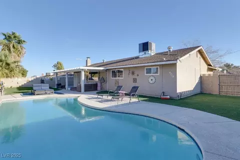 4050 Royalhill Ave, Las Vegas, NV 89121