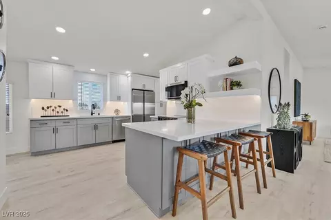 890 E Dixieland St, Pahrump, NV 89048