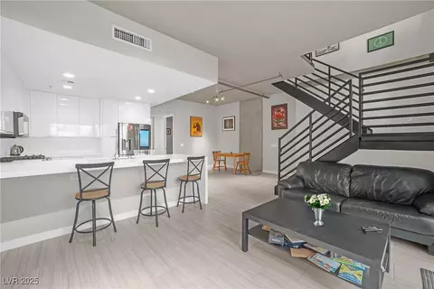 353 E Bonneville Ave #752, Las Vegas, NV 89101
