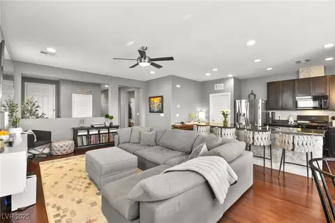 6213 Silver Bank St, North Las Vegas, NV 89031