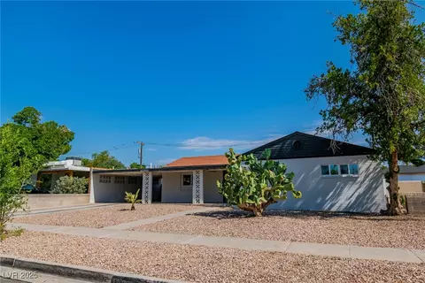 724 6th St, Boulder City, NV 89005