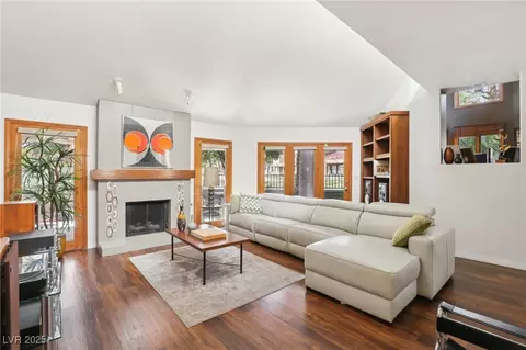 7315 Mission Hills Dr, Las Vegas, NV 89113