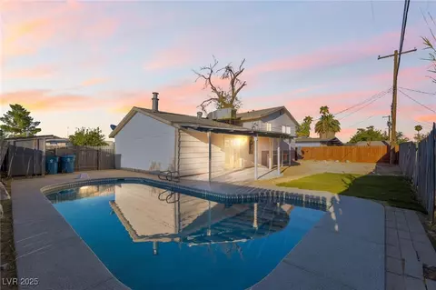 6121 Fairwood Cir, Las Vegas, NV 89107
