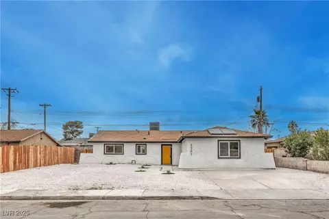 5203 Reeder Cir, Las Vegas, NV 89119