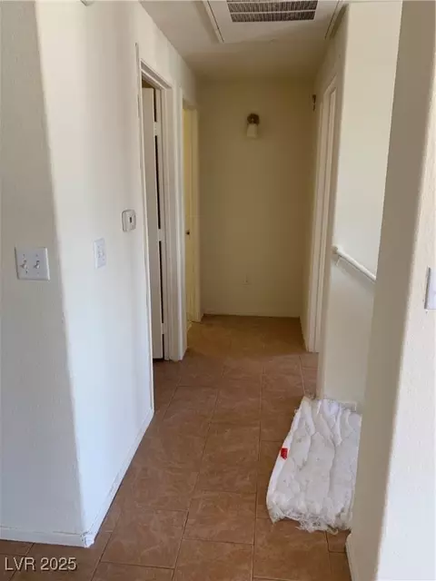 2060 Rancho Lake Dr #202, Las Vegas, NV 89108