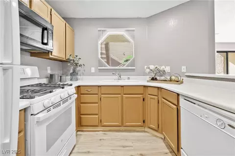 5002 S Rainbow Blvd #101, Las Vegas, NV 89118