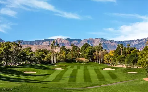 9044 Opus Dr, Las Vegas, NV 89117