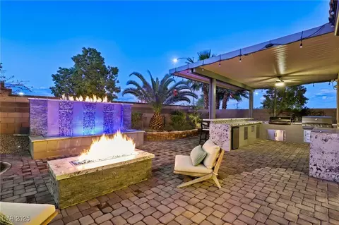 9950 Mountain Foothills Ave, Las Vegas, NV 89149