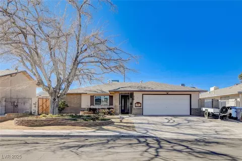 216 Candlelight St, Las Vegas, NV 89145