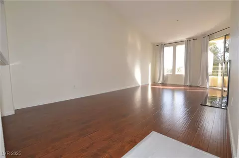 270 E Flamingo Rd #327, Las Vegas, NV 89169