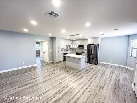 2720 Beaver Creek Ct #202, Las Vegas, NV 89117