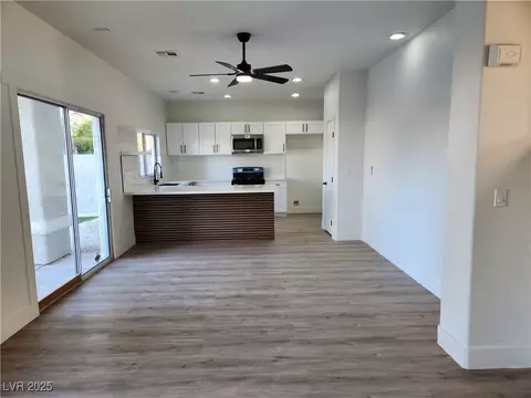 2032 Jesse Scott St, Las Vegas, NV 89106