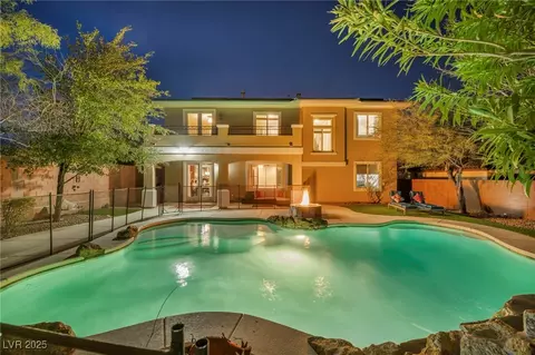 10233 Madison Grove Ave, Las Vegas, NV 89166