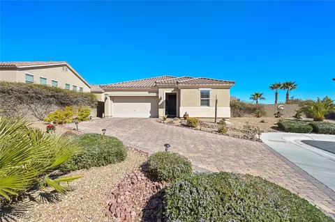746 Royal Course Ct, Las Vegas, NV 89148