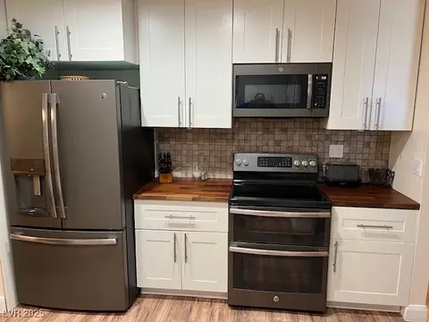 Kitchen - 944 Main St, Panaca, NV 89042 photo 2 of 3
