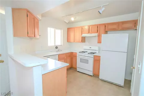 4555 E Sahara Ave #231, Las Vegas, NV 89104