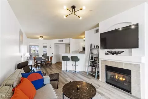 7115 S Durango Dr #308, Las Vegas, NV 89113