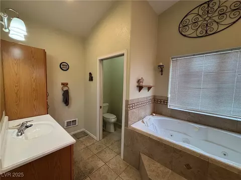 Bath - 889 E 308th South St, Ely, NV 89301 photo 1 of 9