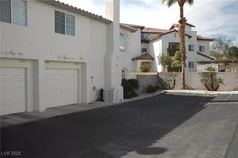 8225 Belle Star Ct, Las Vegas, NV 89145
