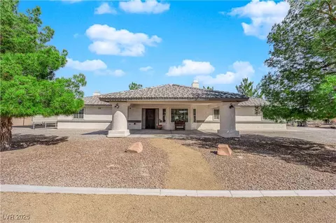2901 S Dandelion St, Pahrump, NV 89048