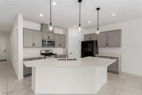 5147 Stonecrop St, North Las Vegas, NV 89031