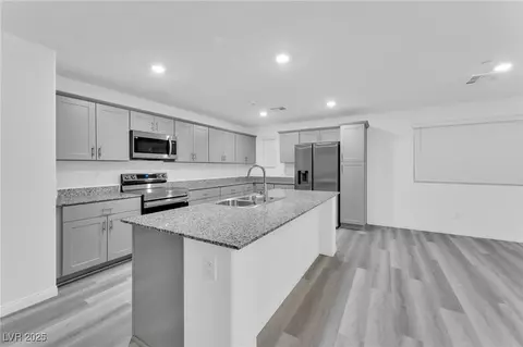 12305 Crimson Horizon Rd #4, Las Vegas, NV 89183
