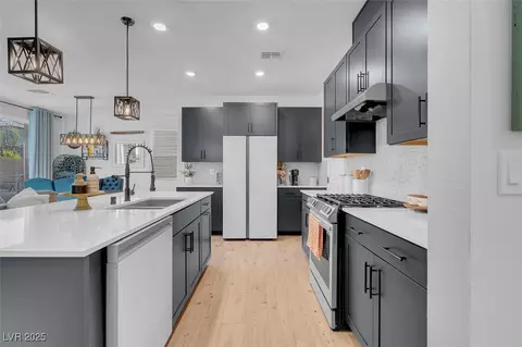 4567 Chirping Cricket Ave, Las Vegas, NV 89141