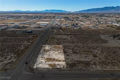 2981 E Dandelion St, Pahrump, NV 89048