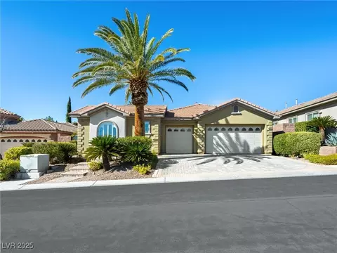 77 Chapman Heights St, Las Vegas, NV 89138