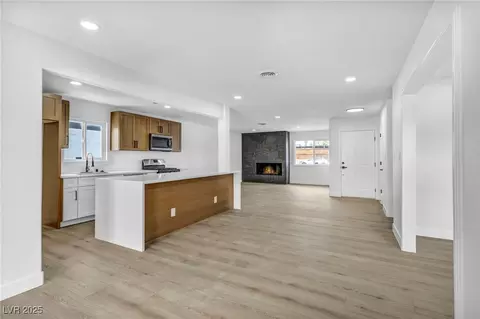 4629 Lilliput Ln, Las Vegas, NV 89102