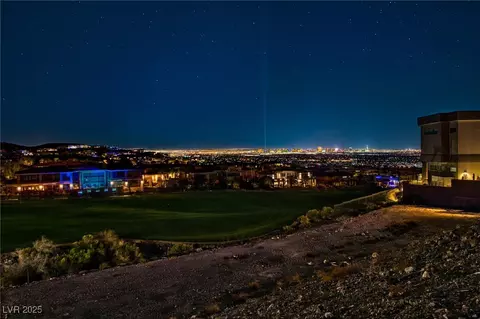 633 Majestic Rim Dr, Henderson, NV 89012